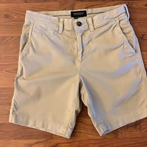 🩳 MENS AMERICAN EAGLE KHAKI SHORTS SZ 28